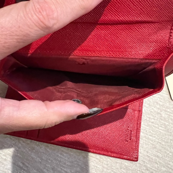PRADA AUTHENTIC w COA Saffiano Wallet in great condition beautiful red ♥️ - Picture 13 of 16